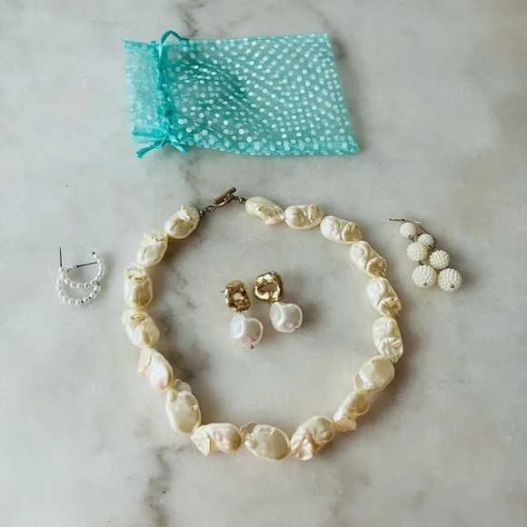 H&M Francesca’s Irregular faux pearls balls and hoop earrings & necklace LOT - Picture 7 of 17